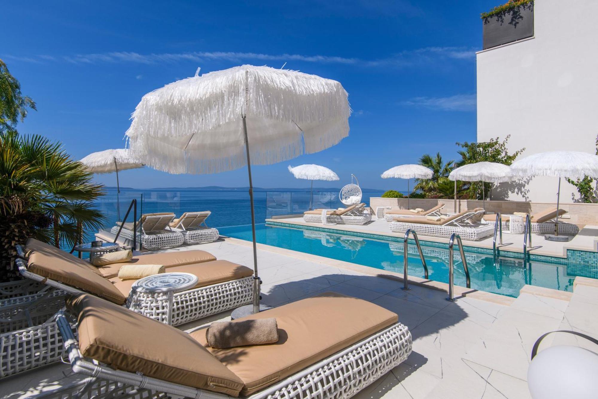 Gallery Luxury Suites & Rooms-Only Adults Сплит Екстериор снимка