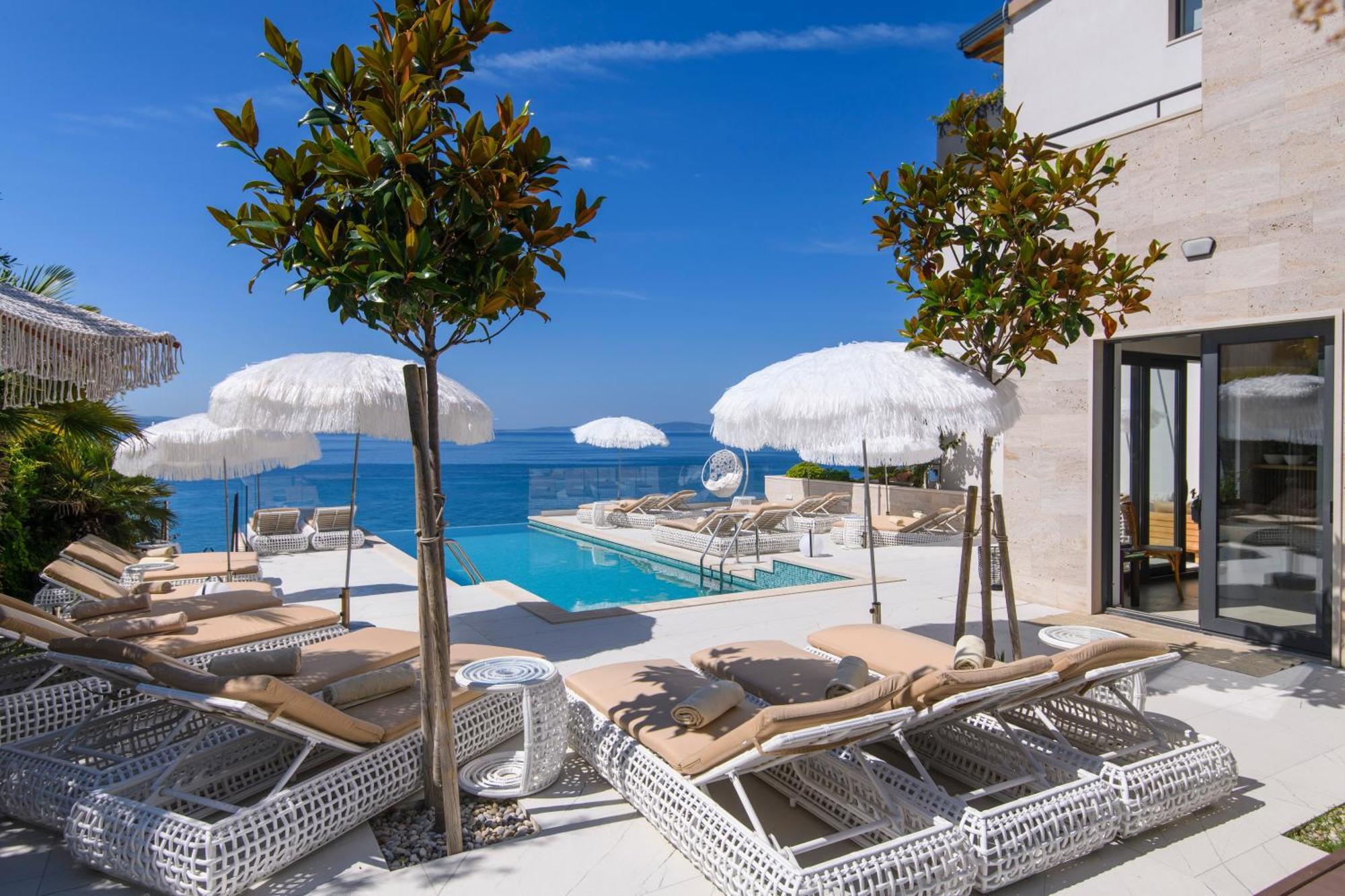 Gallery Luxury Suites & Rooms-Only Adults Сплит Екстериор снимка
